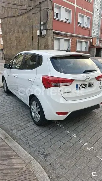 Usado Hyundai ix20 Comfort 115 CV (84 kW) 2012 Blanco Utilitario