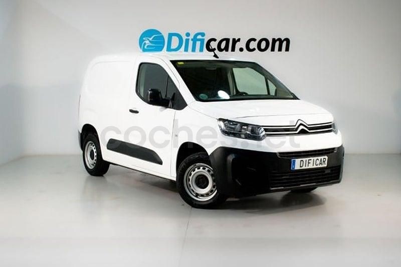 Usado Citroën Berlingo Feel 102 CV (75 kW) 2020 Blanco Monovolumen