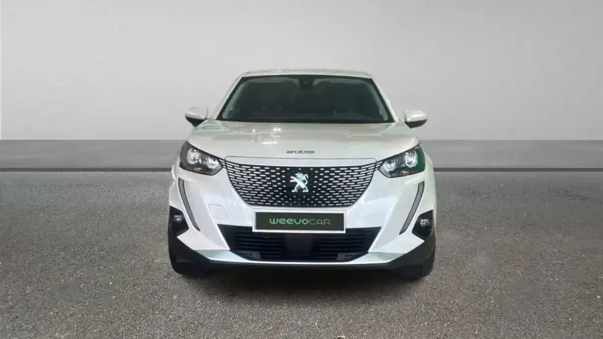 Usado Peugeot e-2008 Allure 100 kW (136 CV) 2021 Blanco SUV