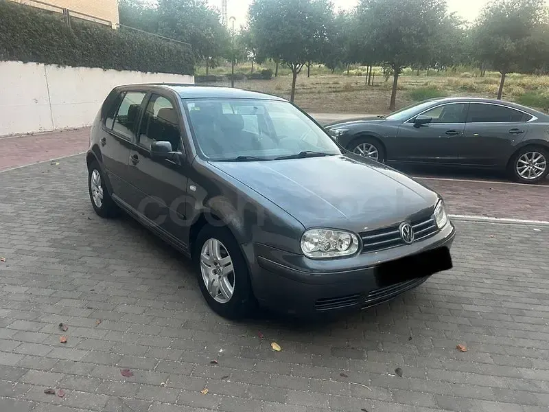 Usado VW Golf IV Conceptline 105 CV (77 kW) 2002 Gris / plata Berlina