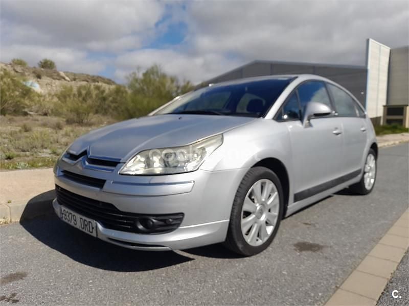 Usado Citroën C4 Exclusive 110 CV (80 kW) 2005 Gris / plata Berlina