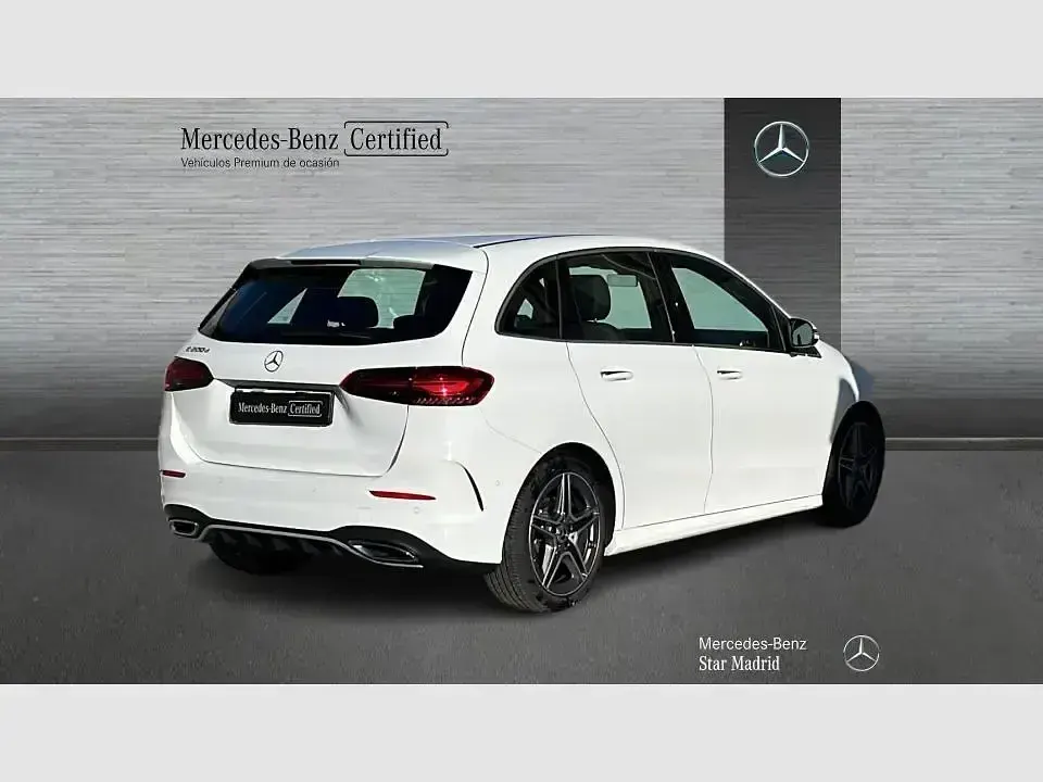 Usado Mercedes B200 AMG line 150 CV (110 kW) 2024 Blanco Utilitario