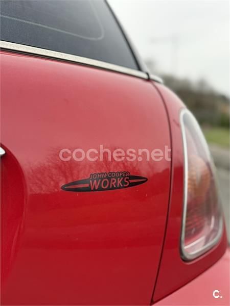 Usado Mini Cooper 115 CV (84 kW) 2002 Rojo Utilitario