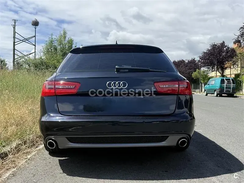 Usado Audi A6 313 CV (230 kW) 2012 Azul Familiar