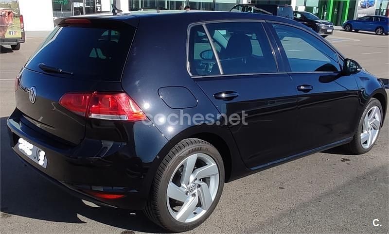 Usado VW Golf VII Advance 150 CV (110 kW) 2015 Negro Berlina