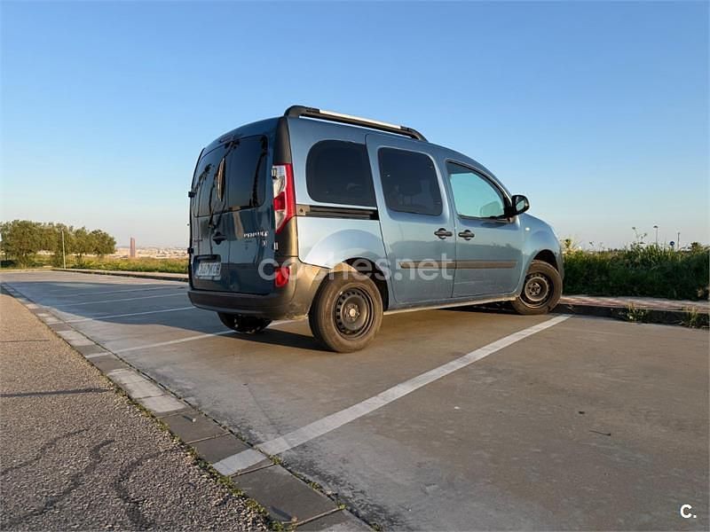 Begagnad Renault Kangoo Expression 90 HK (66 kW) 2016 Blå Minibuss