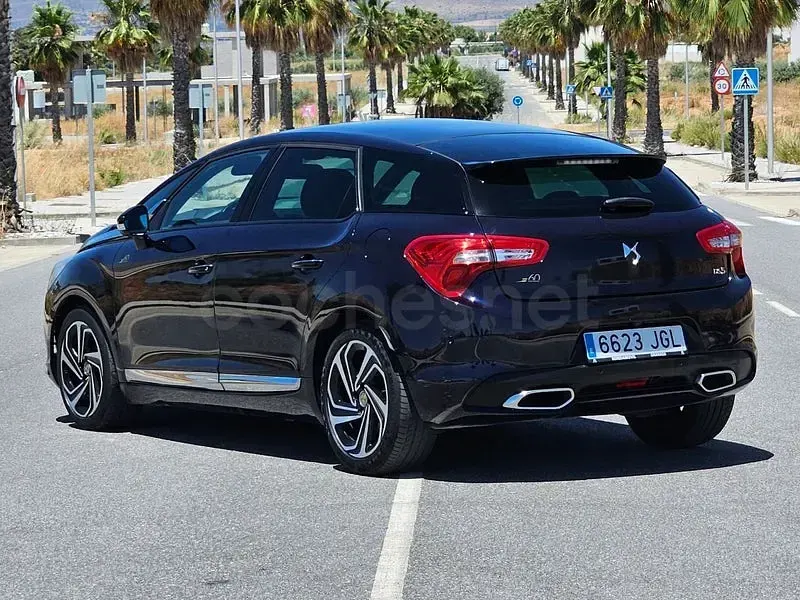 Usado DS Automobiles DS5 181 CV (133 kW) 2016 Azul Utilitario