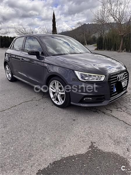 Usado Audi A1 Sportback Attraction 95 CV (69 kW) 2017 Gris / plata Utilitario