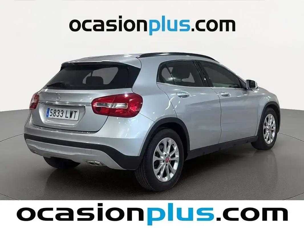 Usado Mercedes GLA200 Style 136 CV (100 kW) 2015 Gris SUV