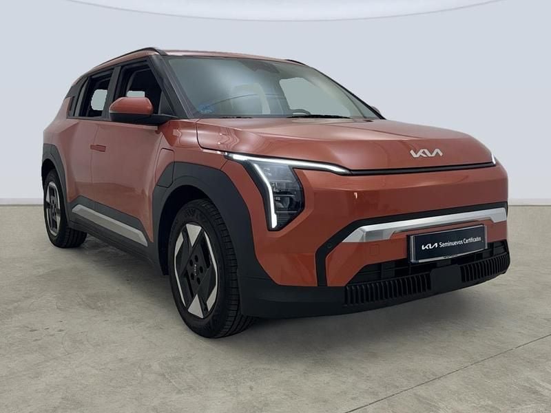 Usado Kia EV3 Earth 150 kW (204 CV) 2025 Naranja SUV