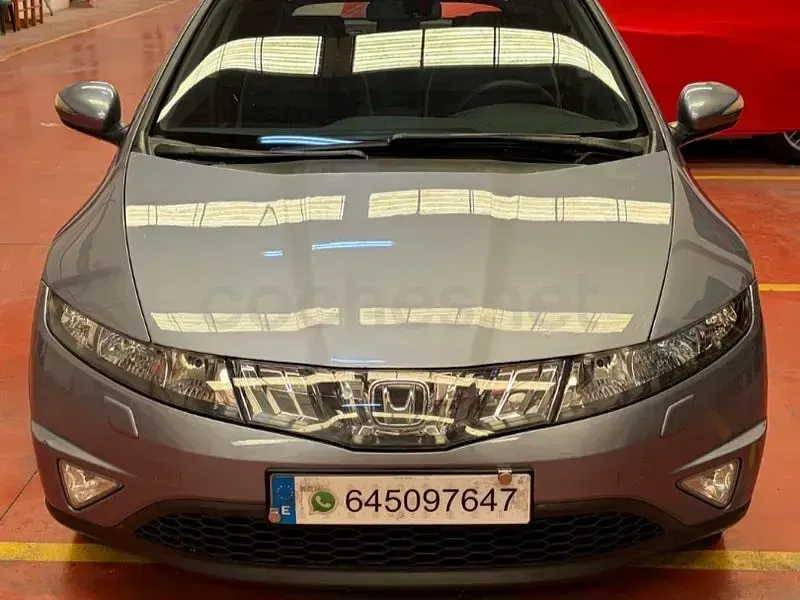 Usado Honda Civic Executive 140 CV (102 kW) 2007 Gris / plata Berlina