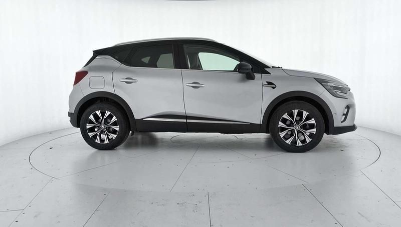 Usado Renault Captur Techno 91 CV (66 kW) 2024 Gris SUV