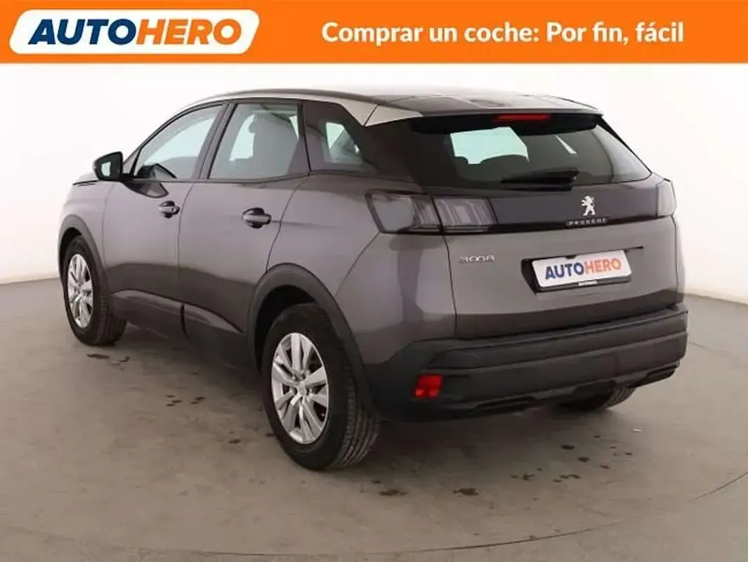 Usado Peugeot 3008 Active 131 CV (96 kW) 2022 Gris SUV