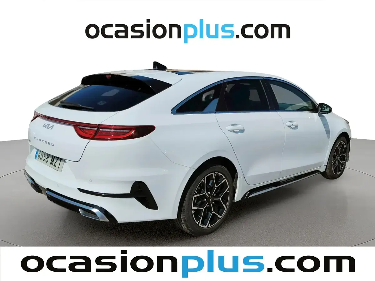 Usado Kia ProCeed GT-Line 140 CV (102 kW) 2025 Blanco Familiar