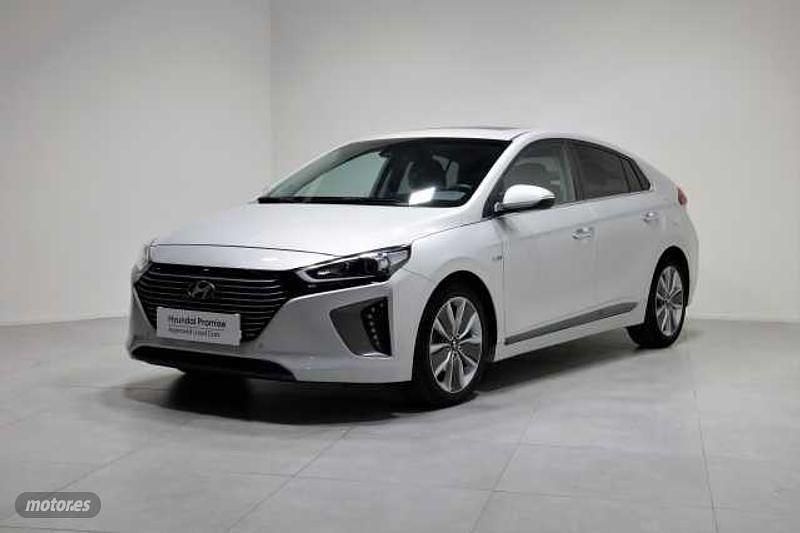 Usado Hyundai Ioniq 141 CV (103 kW) 2017 Plateado Utilitario