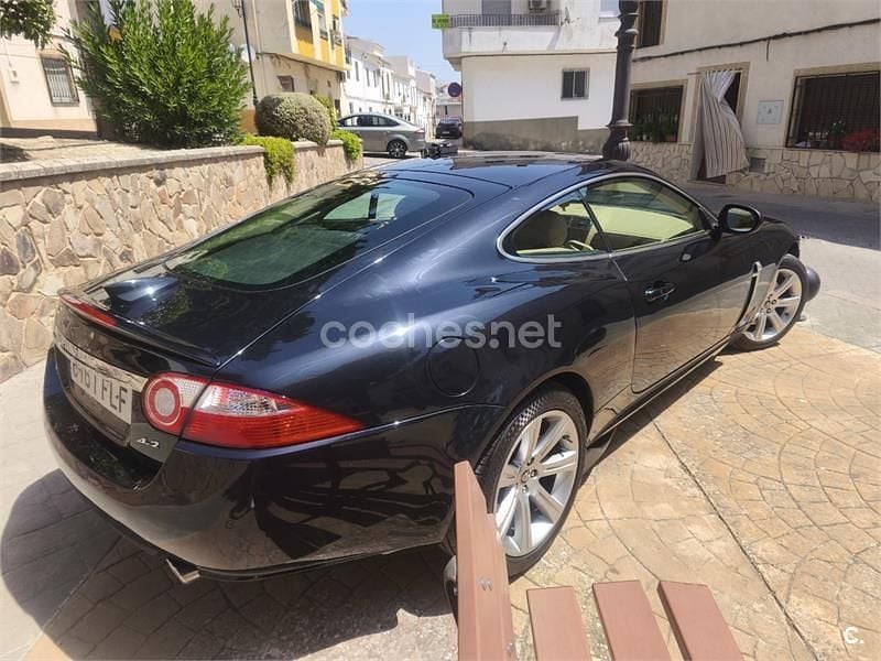 Usado Jaguar XK8 298 CV (219 kW) 2007 Negro Coupe
