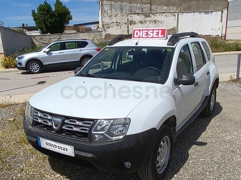 Begagnad Dacia Duster Ambiance 90 HK (66 kW) 2015 Vit SUV