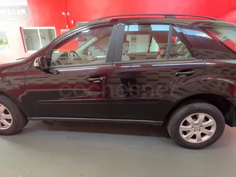 Usado Mercedes ML320 224 CV (164 kW) 2005 Negro SUV