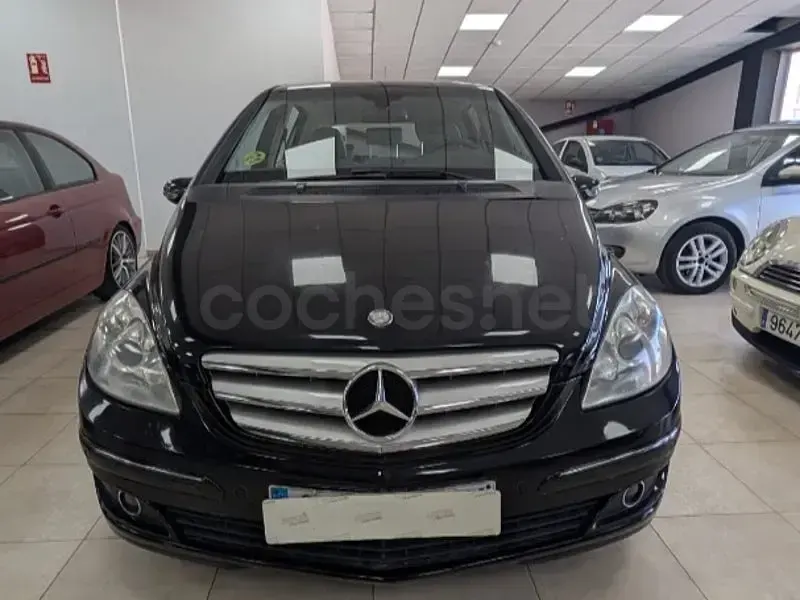 Usado Mercedes B200 140 CV (102 kW) 2007 Negro Monovolumen