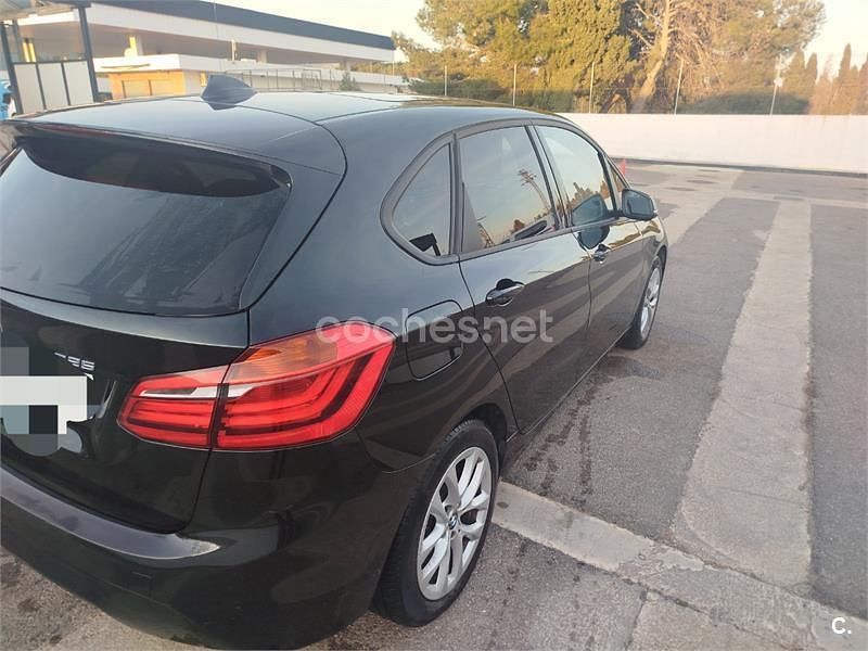 Usado BMW 225 Active Tourer 220 CV (161 kW) 2021 Negro Monovolumen