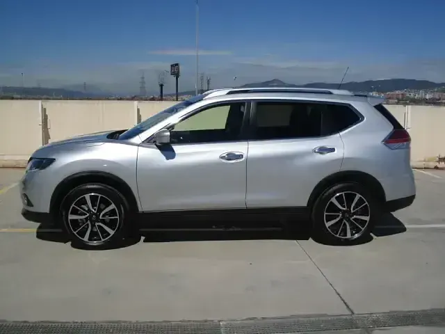 Usado Nissan X-Trail Tekna 177 CV (130 kW) 2017 Gris SUV