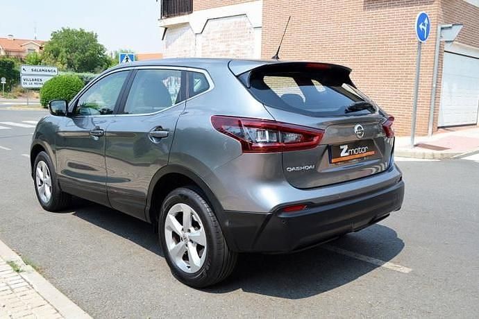 Usado Nissan Qashqai Acenta 115 CV (84 kW) 2020 Gris SUV