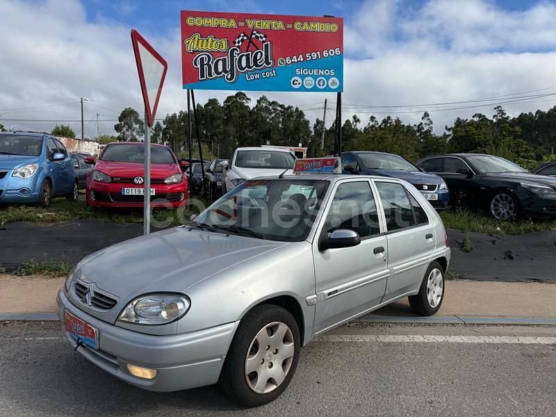Gris / plata Usado 2002 Citroën Saxo Utilitario | 1999 € - Imagen 1/4
