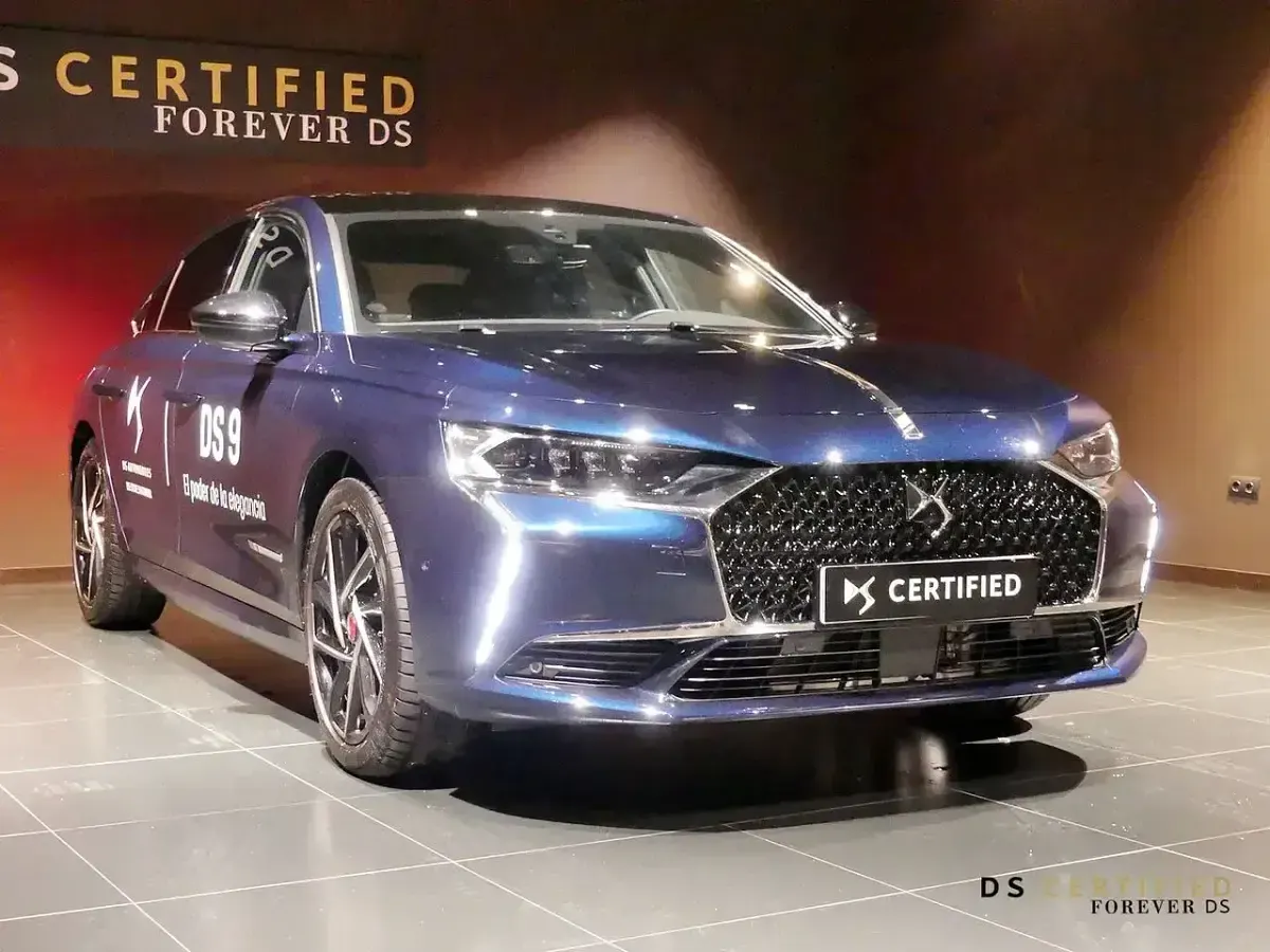 Usado DS Automobiles DS9 Performance Line Plus 225 CV (165 kW) 2021 Azul Berlina