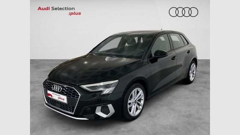 Usado Audi A3 Advanced Plus 110 CV (80 kW) 2022 Negro brillante Berlina