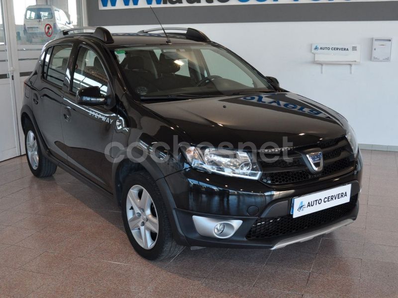 Negro Usado 2015 Dacia Sandero Stepway Utilitario | 8750 € (Precio justo) - Imagen 1/4