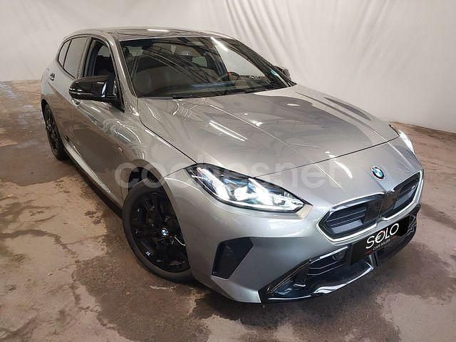 Gris / plata Usado 2025 BMW M135 Comfort Edition Utilitario | 49.500 € (Buen precio) - Imagen 1/4