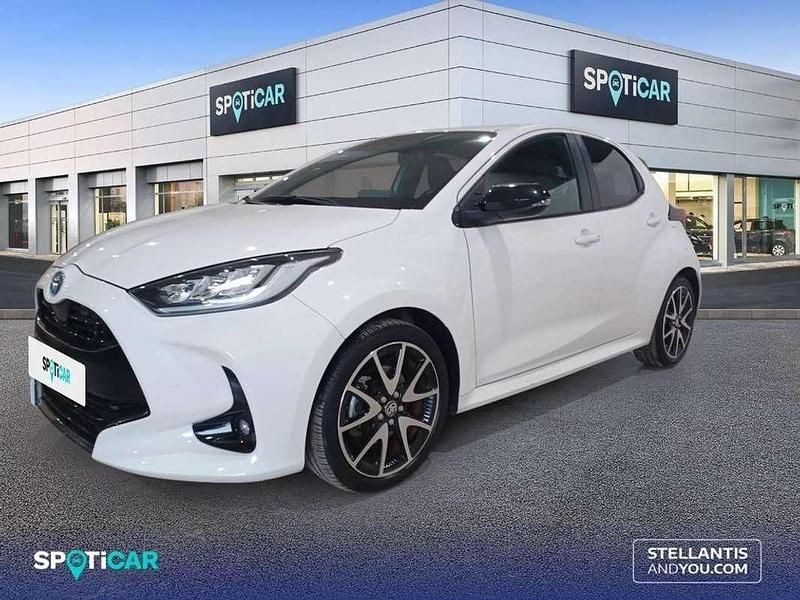 Blanco Usado 2022 Toyota Yaris Hybrid Style Utilitario | 18.450 € (Precio justo) - Imagen 1/4