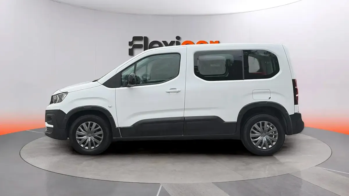 Usado Peugeot Rifter Active 102 CV (75 kW) 2022 Blanco Monovolumen
