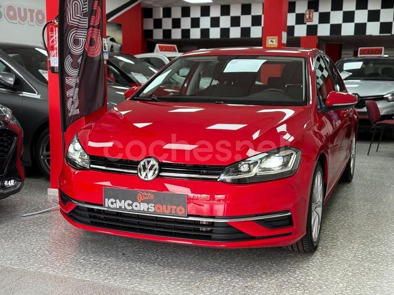 Rojo Usado 2017 VW Golf VII Advance Berlina | 13.990 € (Un poco caro) - Imagen 1/4