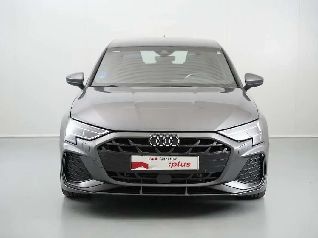 Usado Audi A3 Sportback S-Line 150 CV (110 kW) 2025 Gris Utilitario