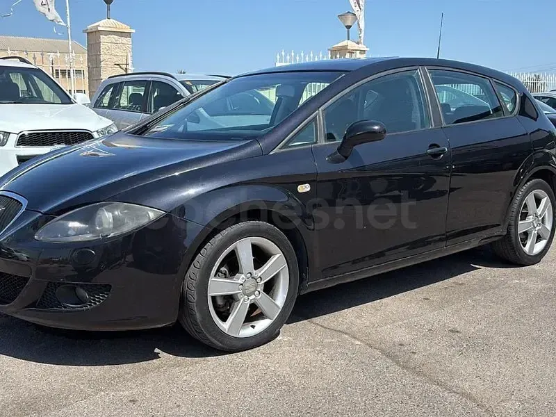 Usado Seat Leon Sport 140 CV (102 kW) 2006 Negro Utilitario