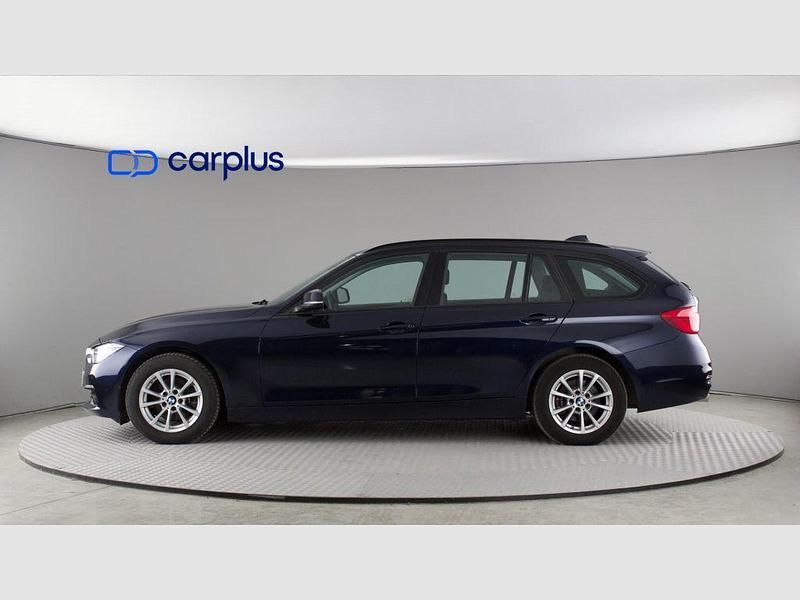 Usado BMW 318 150 CV (110 kW) 2016 Estoril blau (metalizado) Familiar