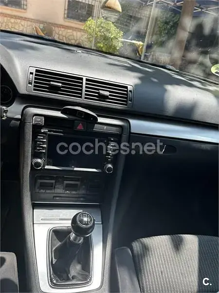 Usado Audi A4 S-Line 140 CV (102 kW) 2005 Azul Berlina