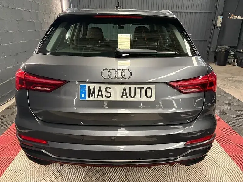 Usado Audi Q3 Sportback S-Line 150 CV (110 kW) 2019 Gris / plata SUV