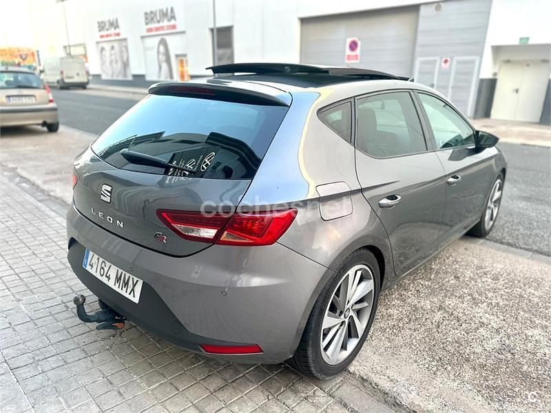 Usado Seat Leon FR 184 CV (135 kW) 2015 Gris / plata Berlina