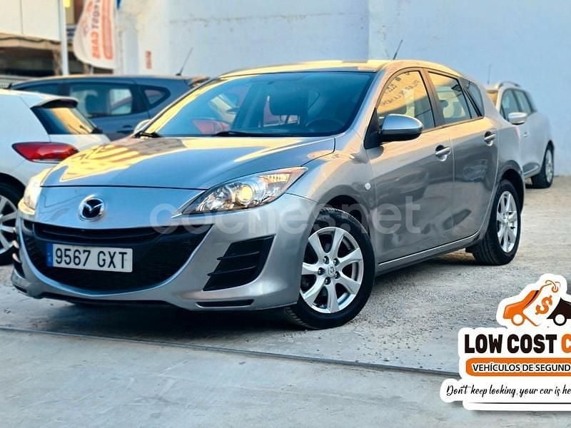 Gris / plata Usado 2010 Mazda 3 Active Berlina | 5900 € (Buen precio) - Imagen 1/4