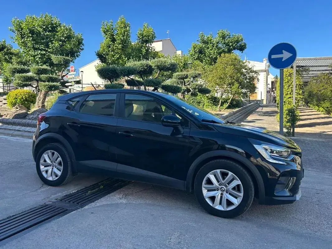 Usado Renault Captur Evolution 160 CV (117 kW) 2023 Negro SUV
