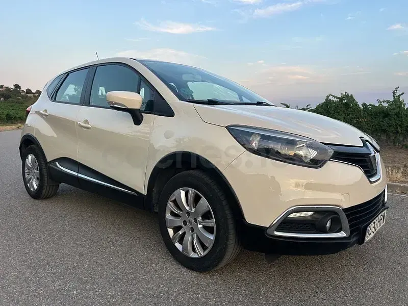 Usado Renault Captur Intens 90 CV (66 kW) 2013 Blanco SUV