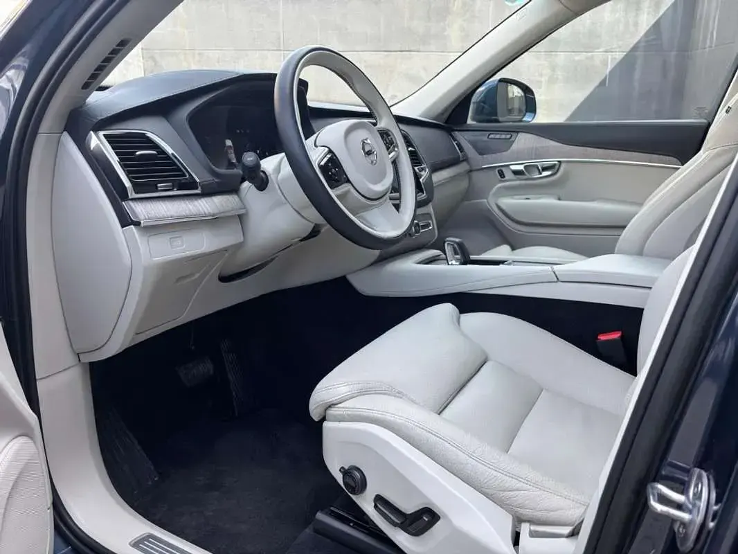 Usado Volvo XC90 Plus 235 CV (172 kW) 2022 Azul SUV