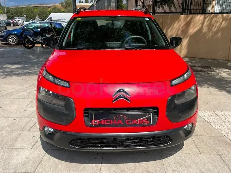 Usado Citroën C4 Feel 82 CV (60 kW) 2014 Rojo Berlina