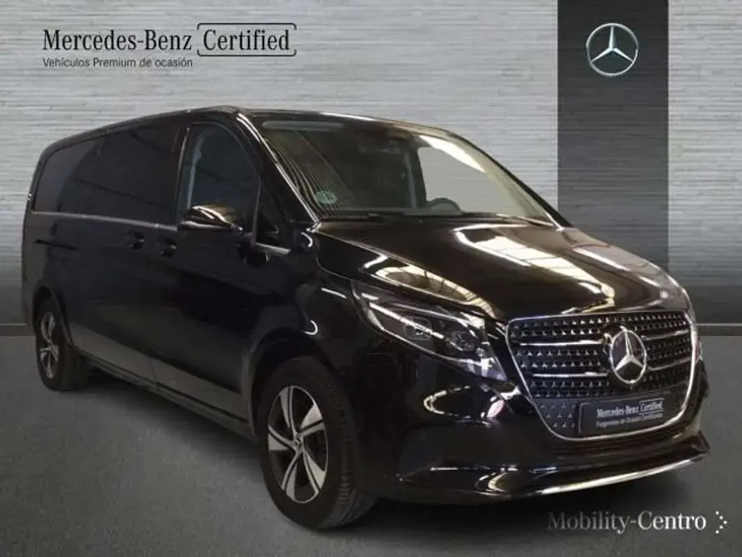 Käytetty Mercedes V250 Avantgarde 190 HP (139 kW) 2025 Musta Tila-auto