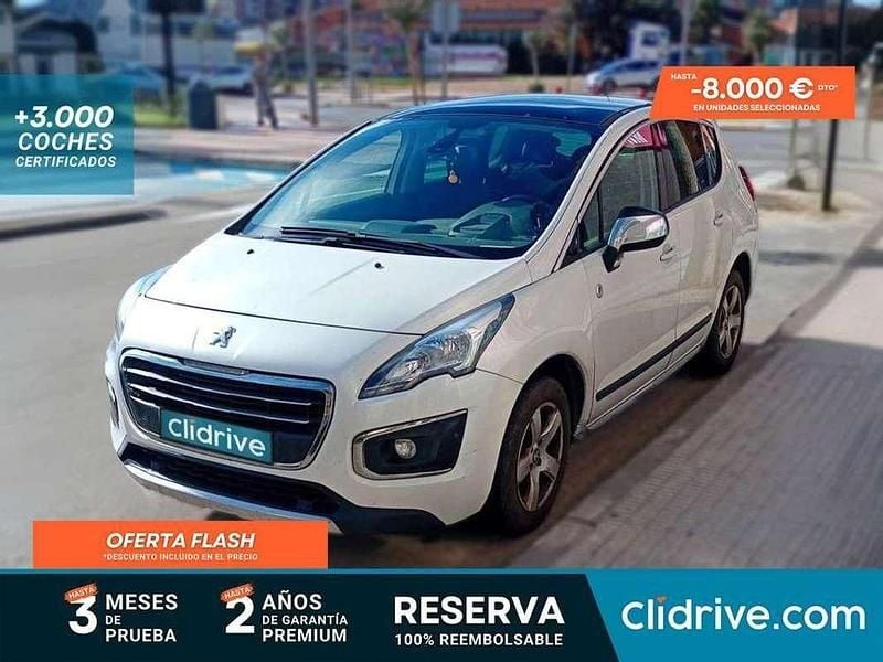 Usado Peugeot 3008 Allure 120 CV (88 kW) 2015 Blanco Familiar