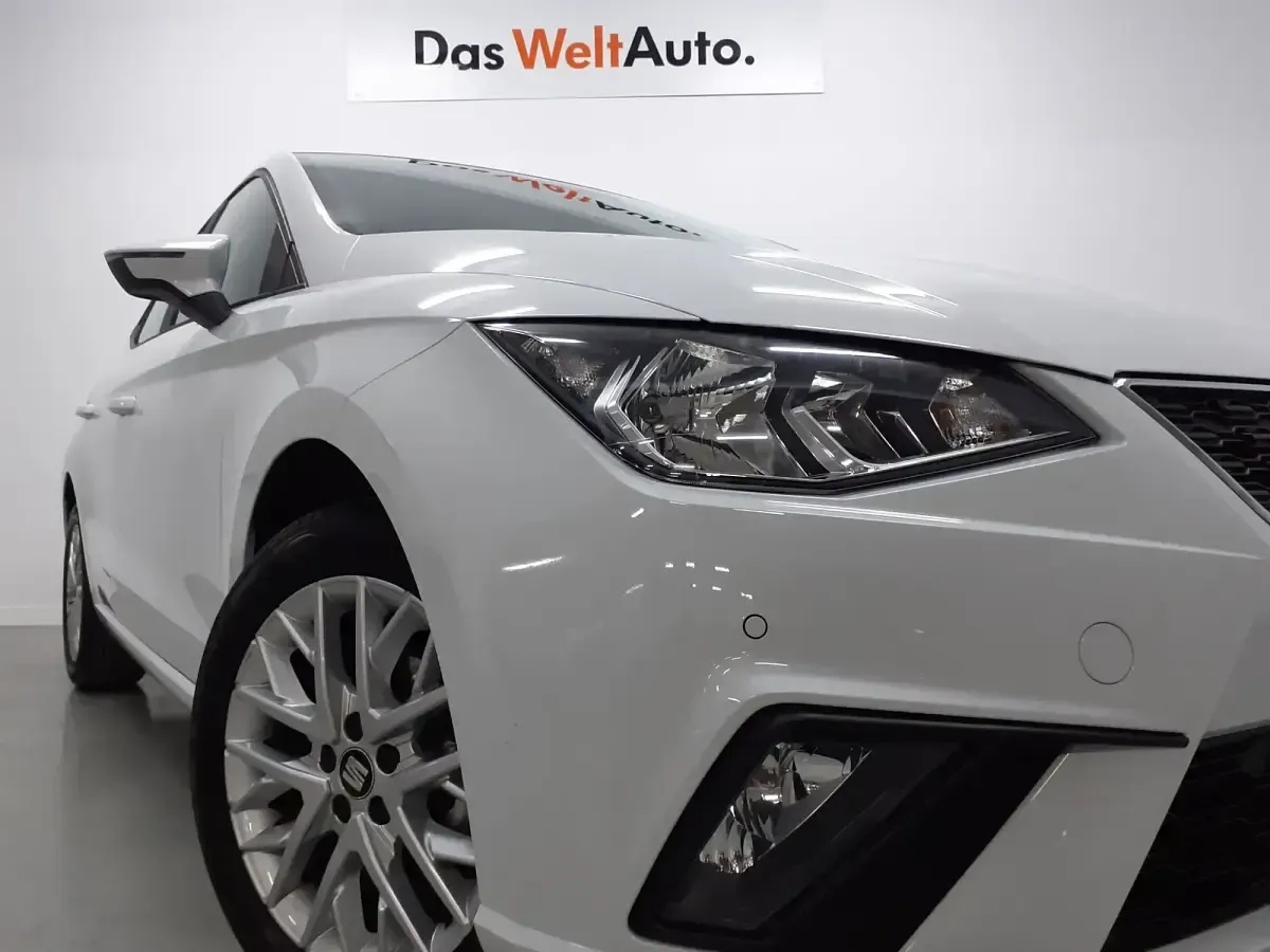 Usado Seat Ibiza Style 115 CV (84 kW) 2024 Blanco Utilitario