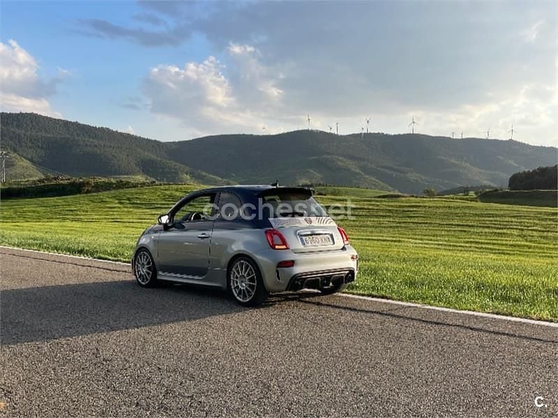 Usado Abarth 695 180 CV (132 kW) 2018 Gris / plata Utilitario