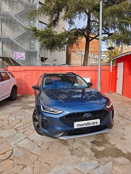 Usado Ford Focus Active X 155 CV (114 kW) 2022 Azul Familiar